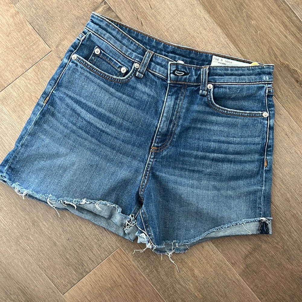 Rag and bone high rise shorts, size 26